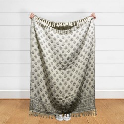 Leaf Design Woven Jacquard Throw 