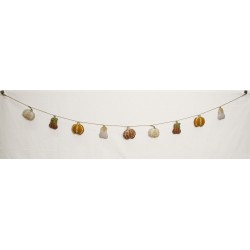 harvest-themed garland