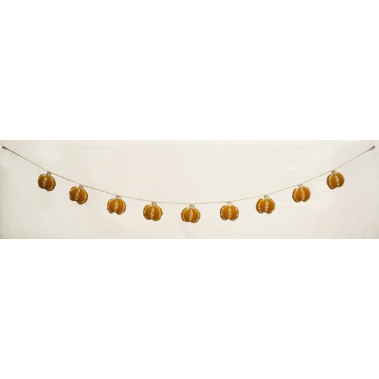 harvest-themed garland