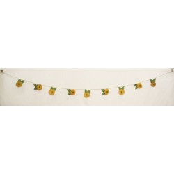 harvest-themed garland